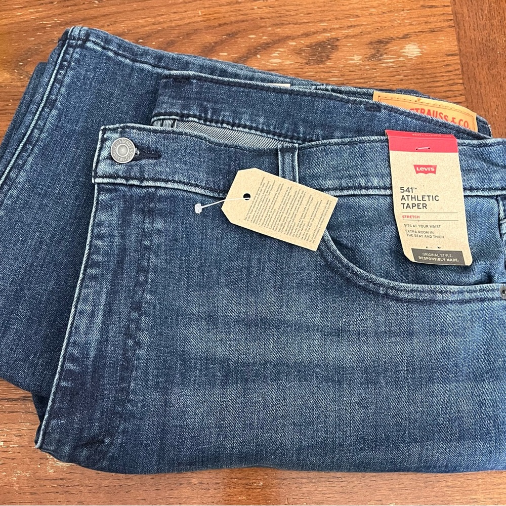 Levi’s 541 Athletic Taper